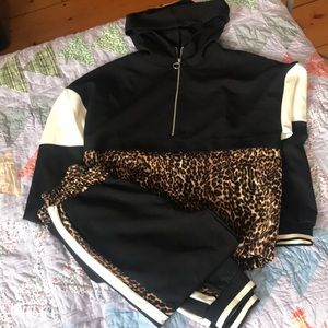 Leisure wear leopard print set